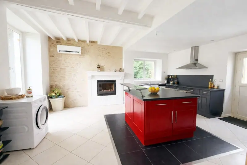 Maison 112 m² avec dépendance de 100 m² et terrain de 3 100 m², photo 2
